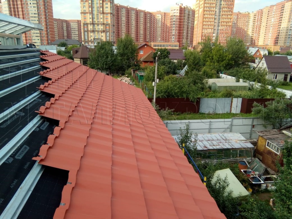 Металлочерепица Геркулес 8004 терракотовый Стальной Бархат от Центра Металокровли в Курске